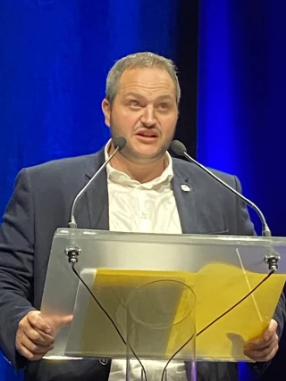 Un régional président des JA nationaux