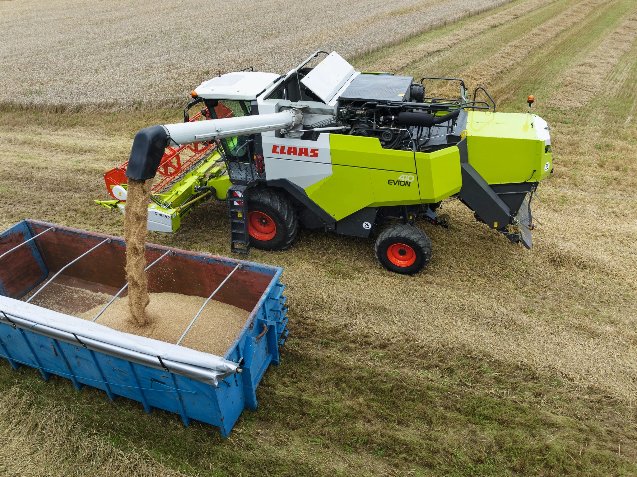 Claas : Des petites moissonneuses-batteuses richement dotées