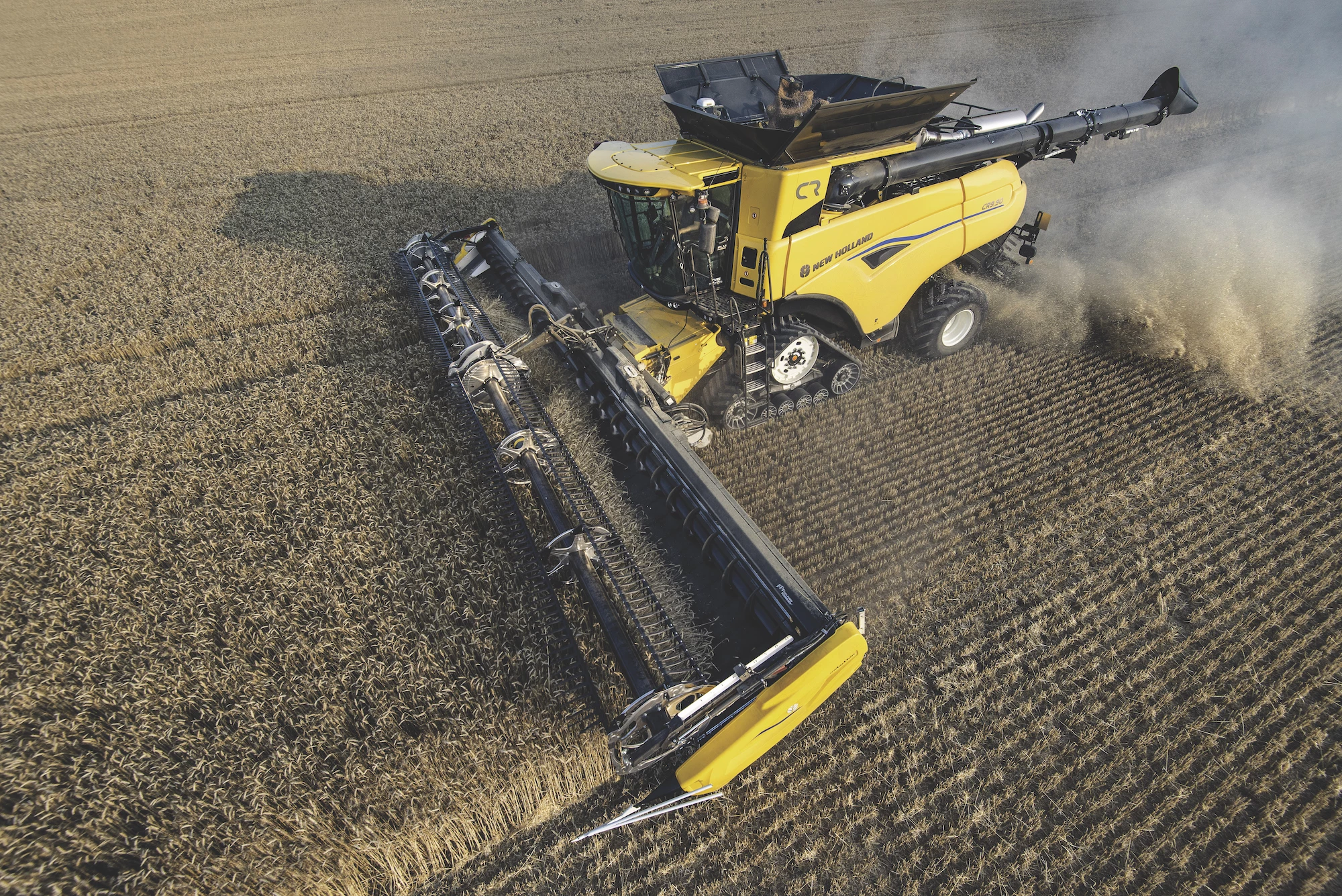 New Holland : Les moissonneuses-batteuses CR relookées et mises à jour pour 2024