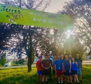 Des patates symboliques au rond-point