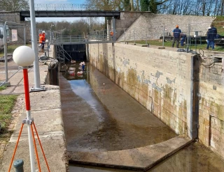 Coup de jeune pour une écluse