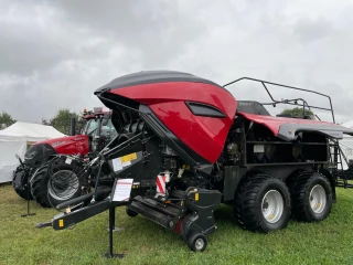 Case IH // Densité homogène sur les presses à balles cubiques