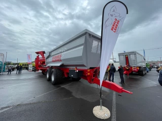 Bennes Marrel // Une gamme de remorques monocoques agricoles