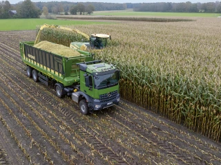 Krone // Une semi-remorque pour les poids lourds agricoles