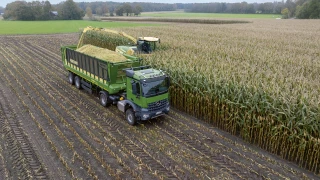 Krone // Une semi-remorque pour les poids lourds agricoles