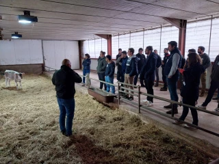 Les jeunes de Génér'action échangent dans le Châtillonnais