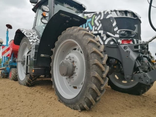 Des avantages à remplacer la monte pneumatique d’origine