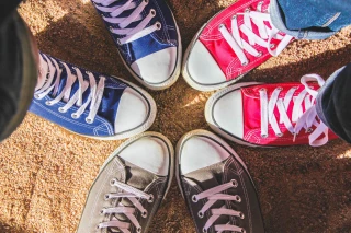 De la tennis à la basket, des terrains de sport à la rue