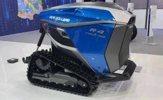 New Holland // R4, le robot des vignes et vergers