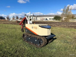 Sabi Agri // Un petit robot chenillé à monter soi-même
