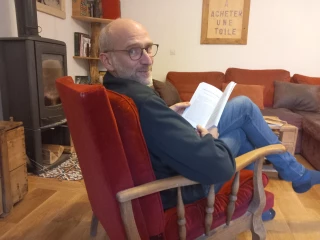 Dans la dentelle de la vie des autres