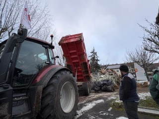 Sous-préfecture « décorée » et autoroute fermée