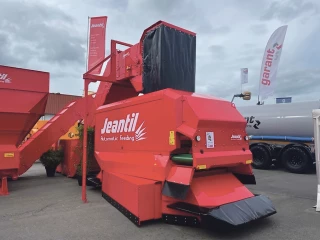 Jeantil // Le robot d’alimentation gagne en robustesse