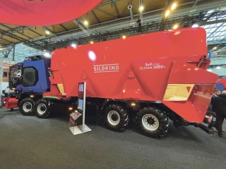 Siloking // Une mélangeuse automotrice XXL