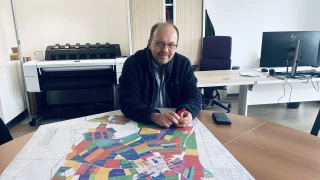 Le suivi des dossiers, c'est lui