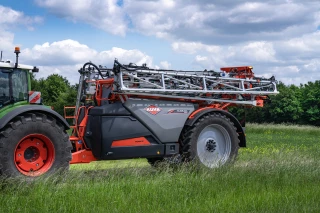 Kuhn // Un pulvé traîné de grande capacité