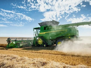 John Deere // Les T6 succèdent aux T600