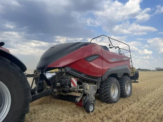Case IH // Le système de coupe revu sur les presses à balles cubiques