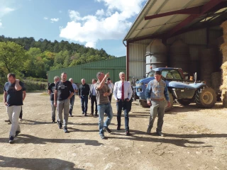 Le Préfet rencontre les agriculteurs