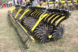 Une houe rotative pour l’écroutage intensif