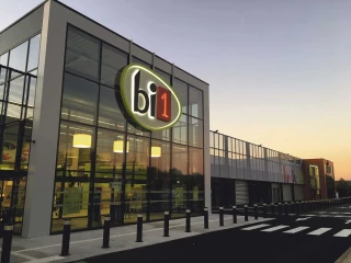 Le groupe Schiever joue le jeu de la proximité