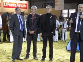 A t-il encore le temps de s’occuper de sa ferme ?