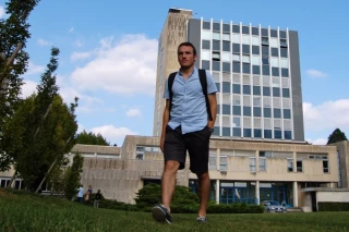 Étudie, après tu choisis