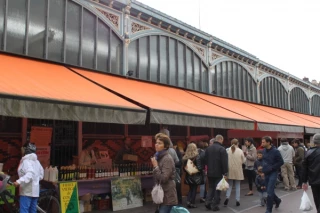 Fraîcheur et saveurs : la recette du succès du marché fermier à Dijon