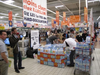 La grande distribution assouplit sa position