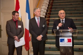 Les biftecks de l’ambassadeur...