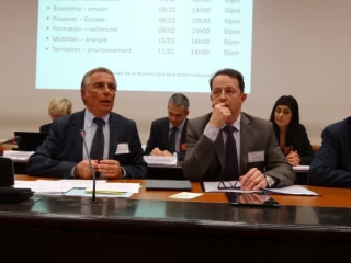 Aussitôt installé déjà saisi...