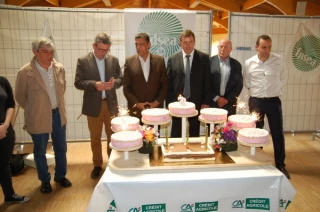 70 ans et un gâteau qui grossit