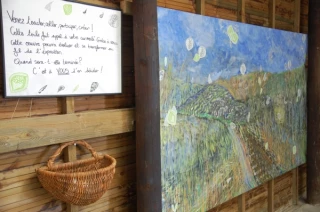 Une 2ème exposition d’art contemporain au milieu des tracteurs anciens