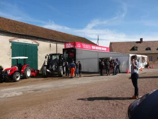 Le Valtra Démo Tour fait étape dans le Morvan