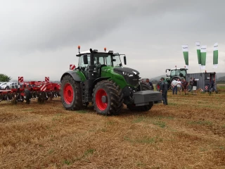 Le Fendt 1000 Vario en visite chez les Ets Boucheron