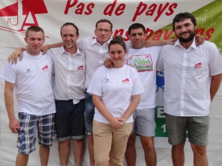 Solidarité et convivialité pour chasser les nuages