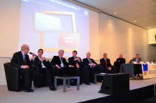 Échec mais pas échec et mat