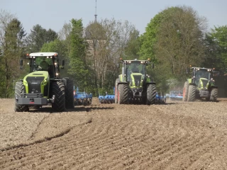 Une caravane spéciale grosses puissances