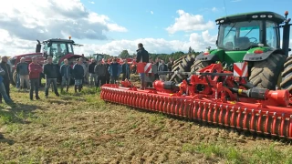 La gamme Kuhn en démonstration