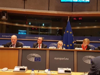 Le dessous des cartes