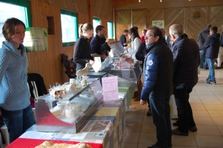 Des salons pour créer le contact