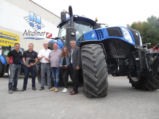 Remise des clés du premier T8 Smart Trax à Longeault