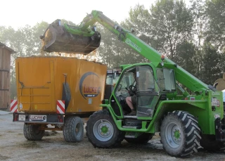 Mélangeuse distributrice : à partir de 200 UGB