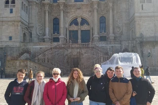 Les jeunes se forment à l’étranger