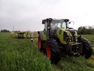 Les enrubannages se poursuiven