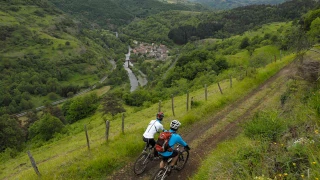 1400 km pour traverser et  savourer le Massif central en vélo